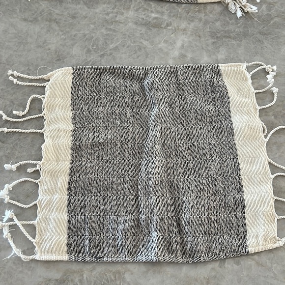 Table setting never been used NEW - Picture 1 of 2